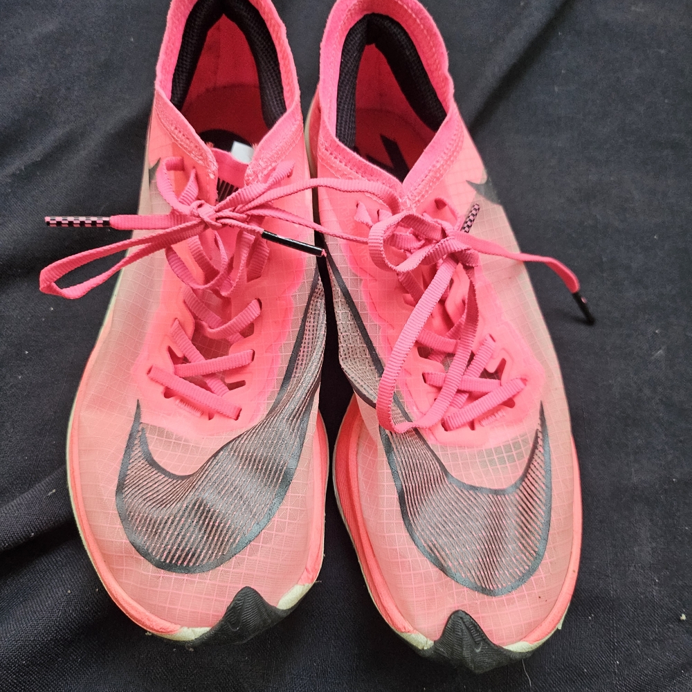 Size 5.5 - Nike ZoomX Vaporfly NEXT% Pink Blast - Slightly Worn - Picture 3 of 7